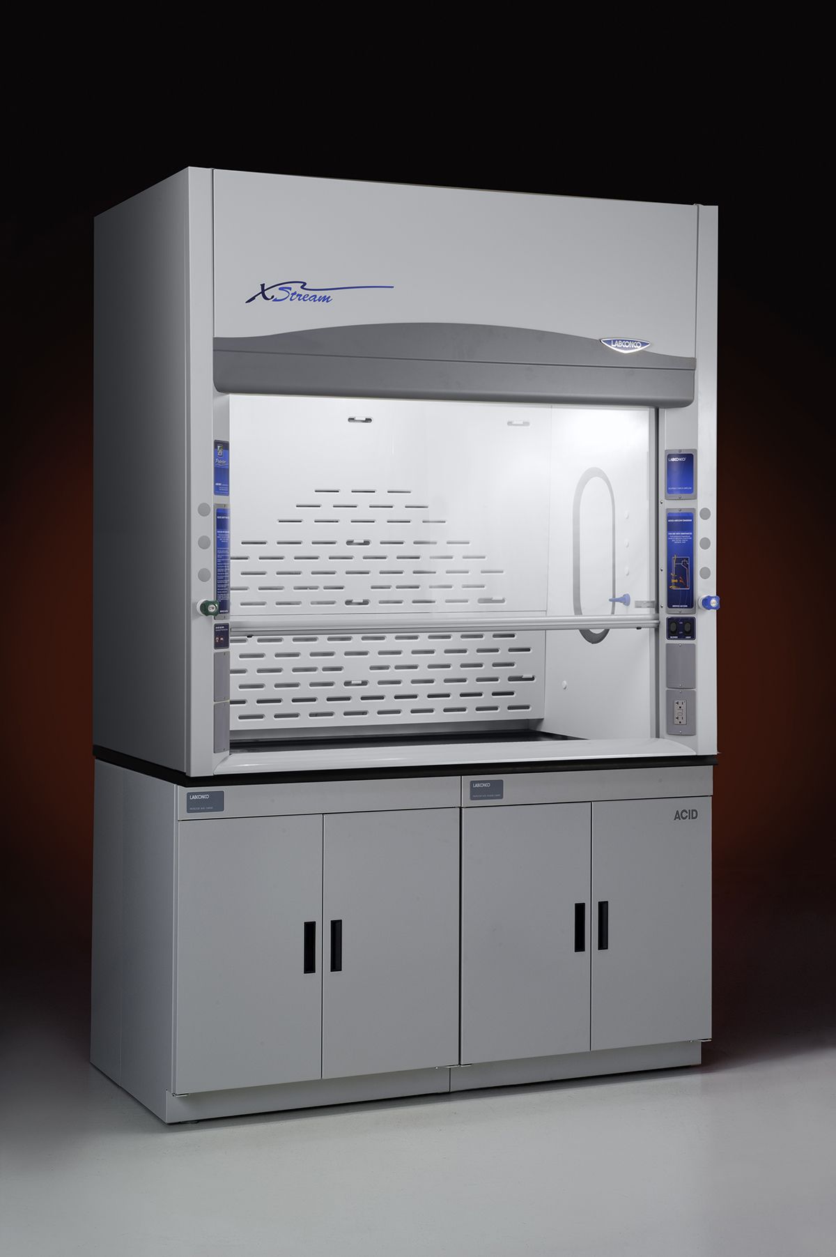 4' Protector XStream Laboratory Hood with 2 Service Fixtures and GFCI Duplex, 100-115V, 50/60 Hz, 10A